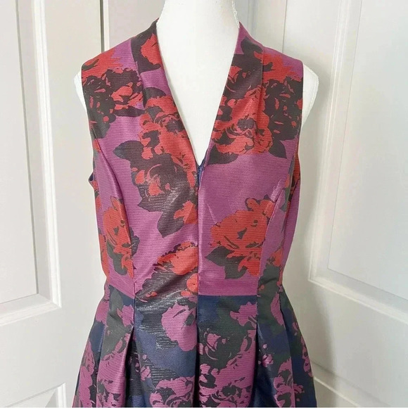 Vince Camuto  Metallic Jacquard Roses Fit & Flare Party Dress Red Purple Size 10 - Picture 2 of 15
